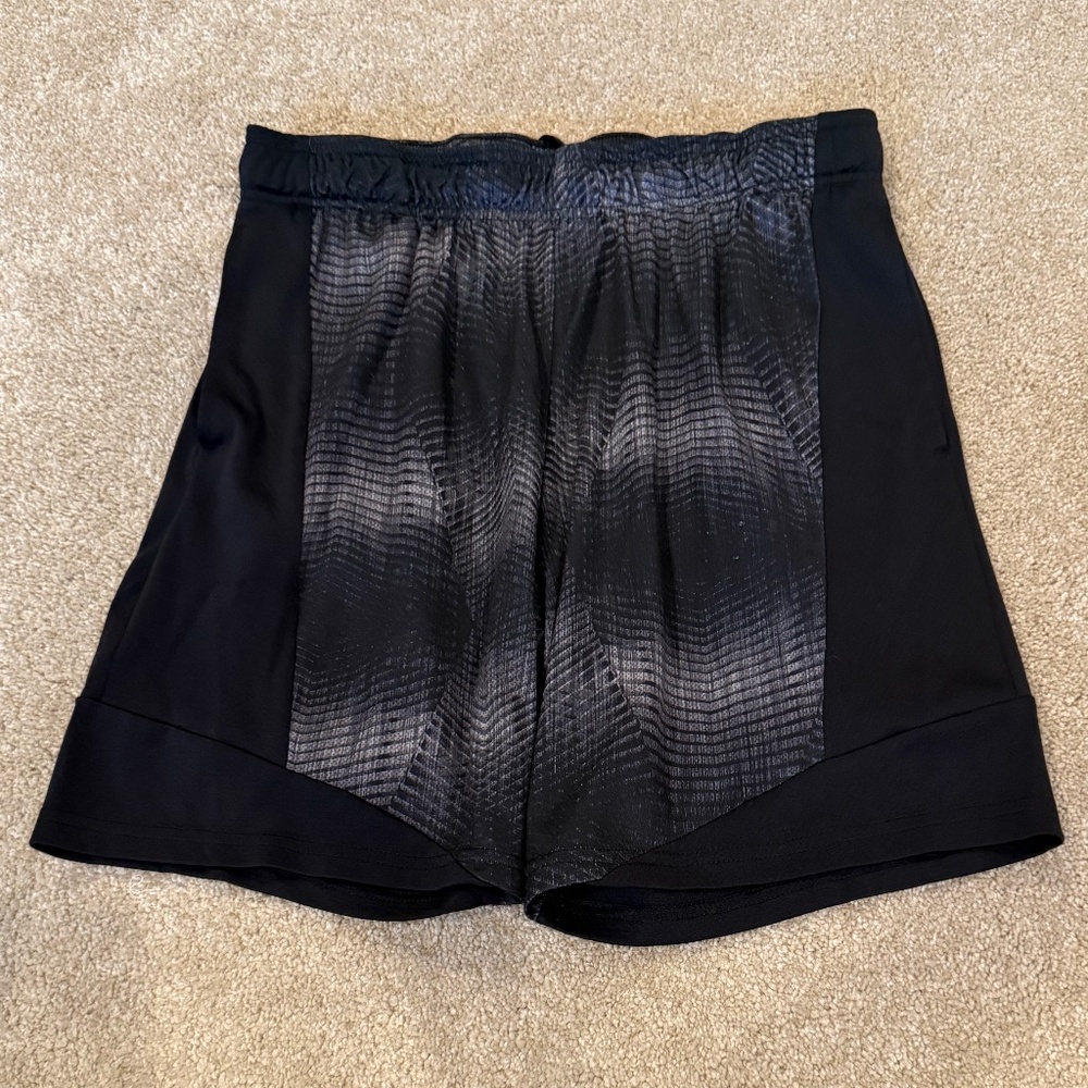Mens Medium All in Motion athletic shorts